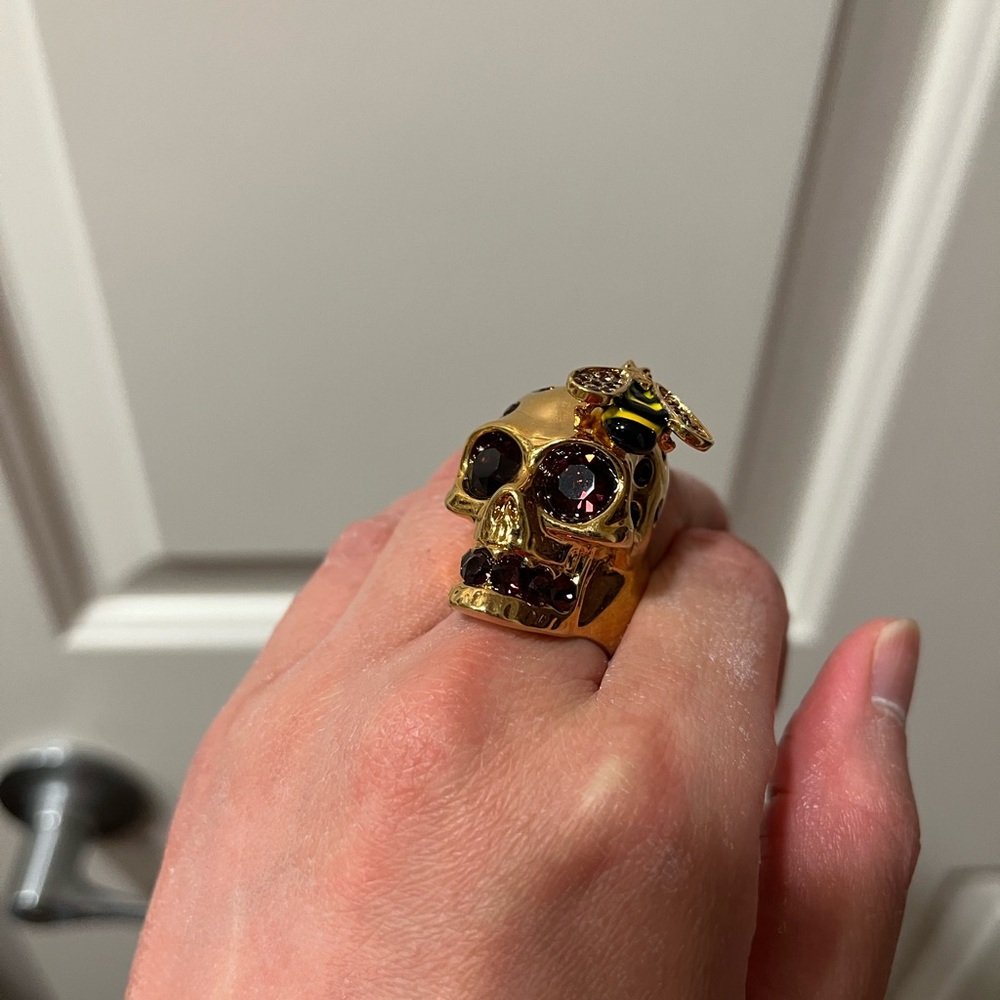 Alexander McQueen Gold Bee Skull Ring with Black and Red Accents - Picture 1 of 9